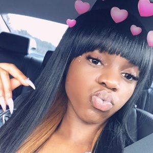 Meet your Posher, Aurora